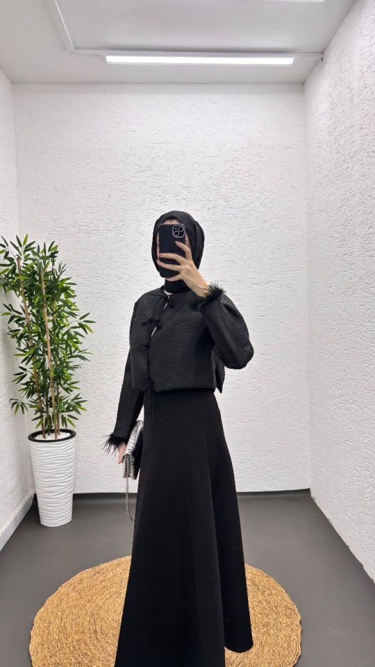 Crop siyah