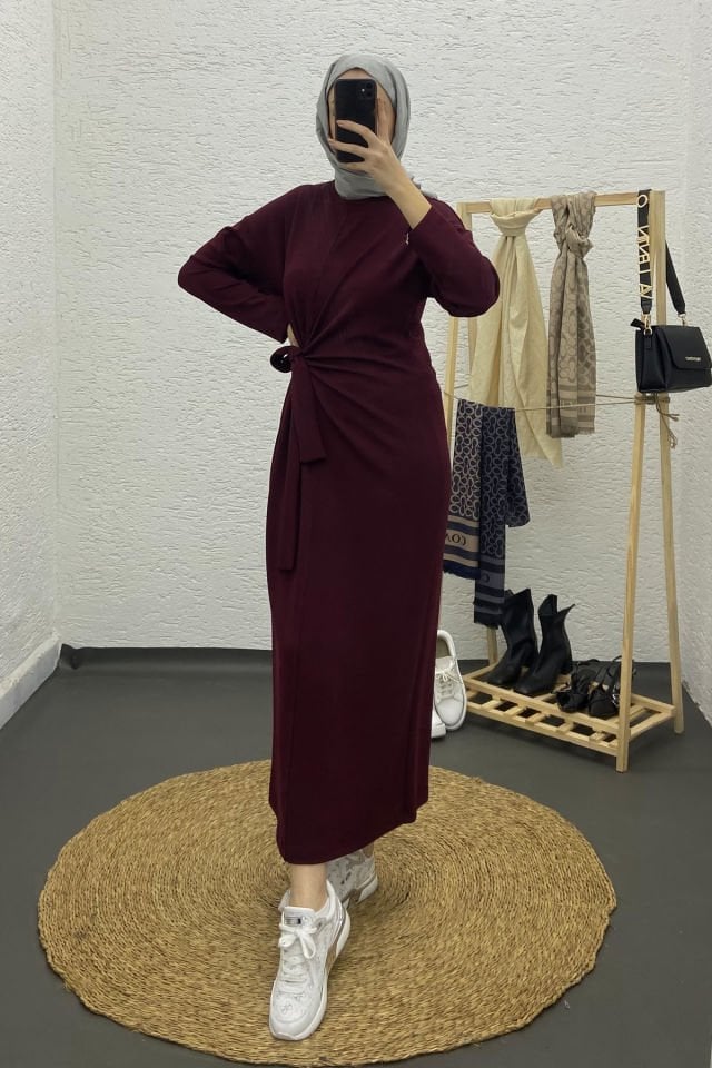 AURAN YANDAN BAĞLAMALI ELBİSE BORDO