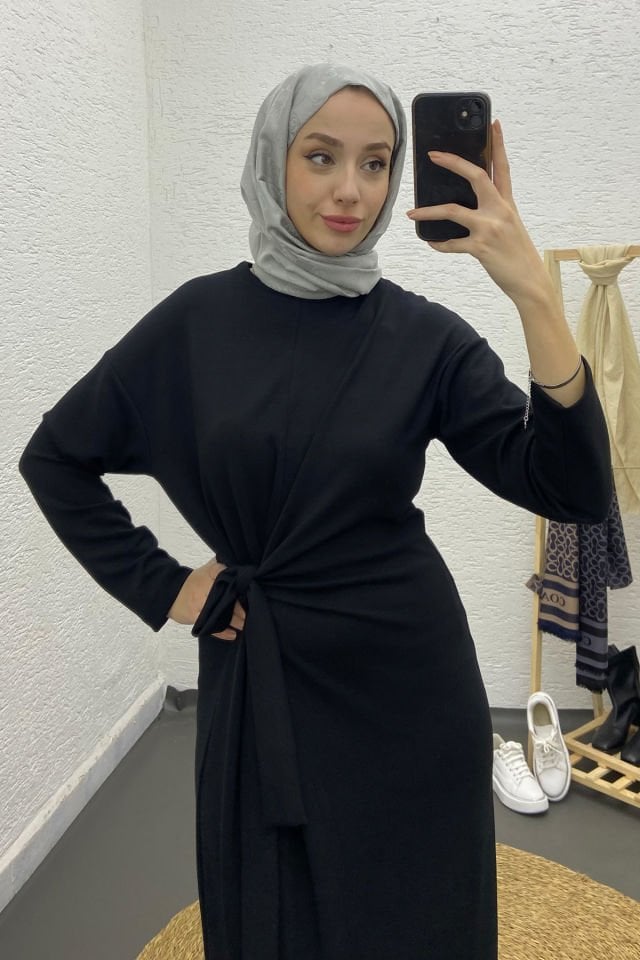 AURAN YANDAN BAĞLAMALI ELBİSE