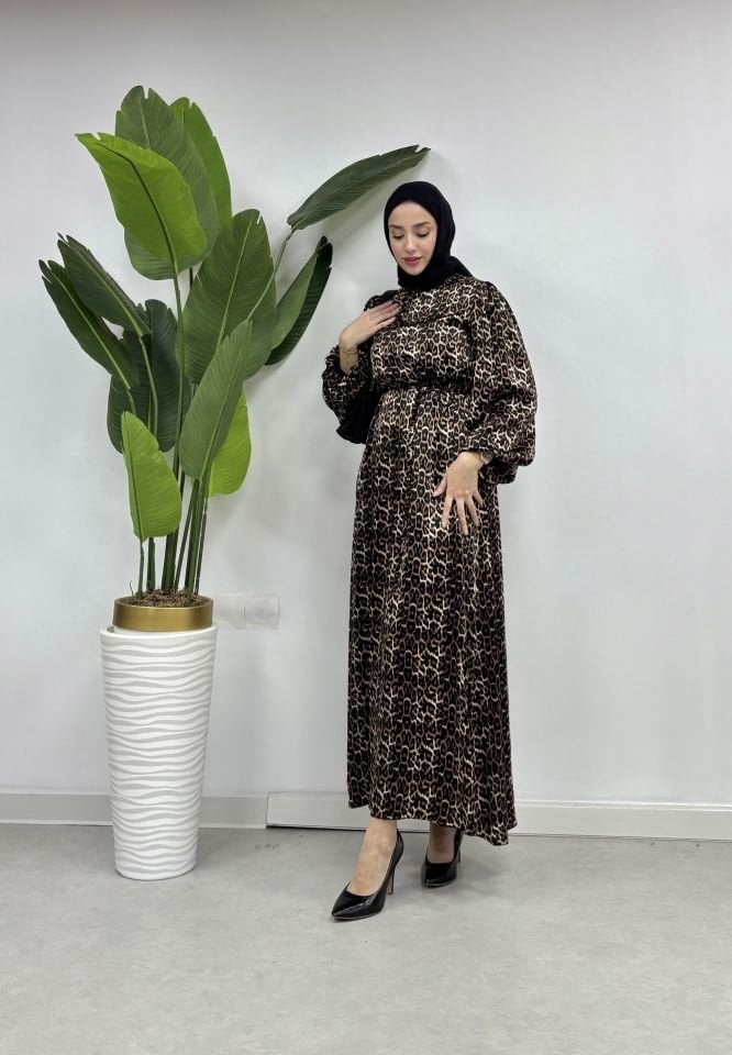 Ipek saten leopar elbise 40