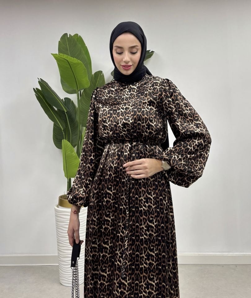 Ipek saten leopar elbise 40
