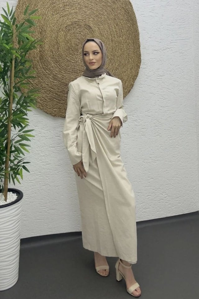 Yandan bağlamalı elbise