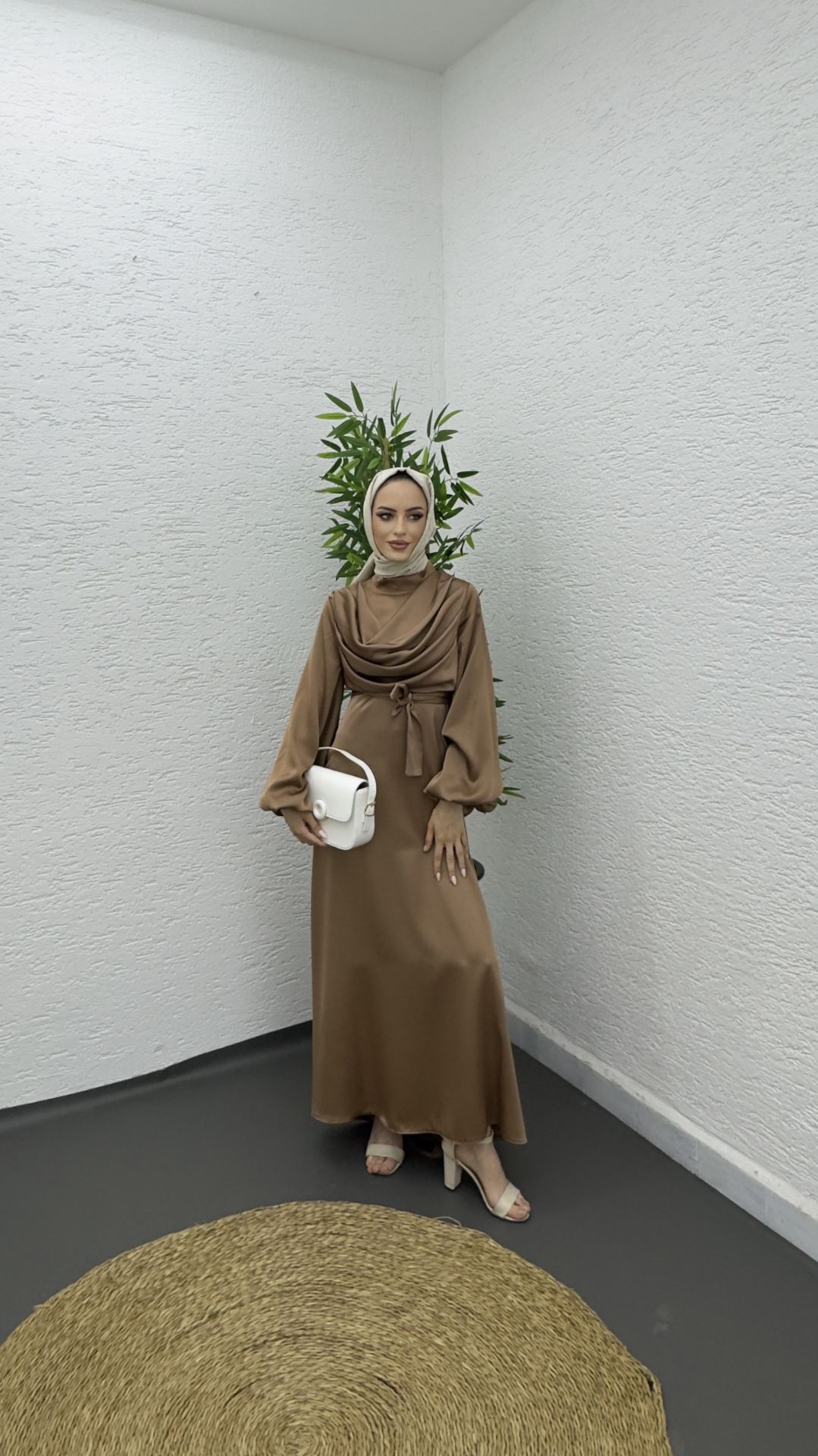 Sateen abiye