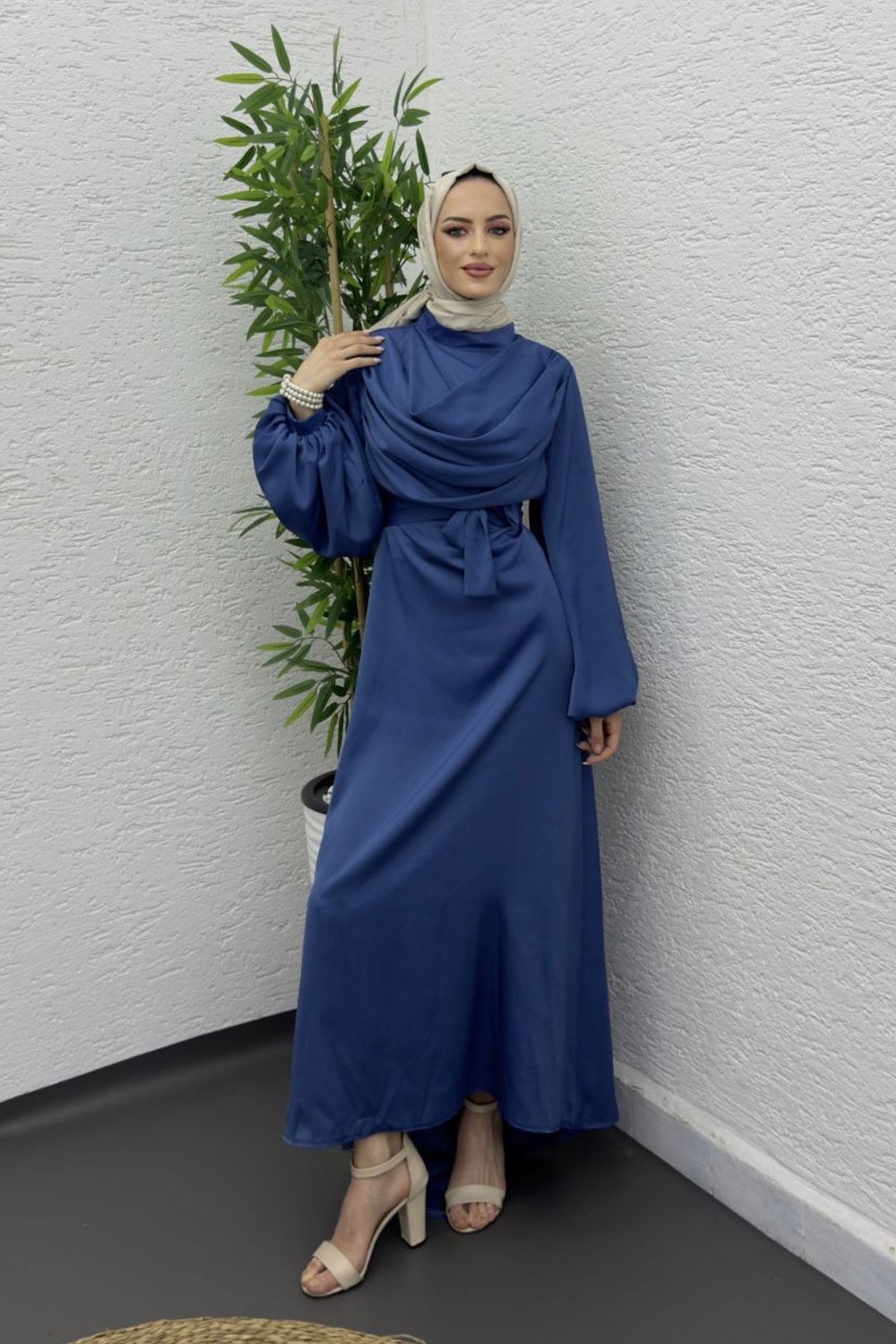 Sateen abiye