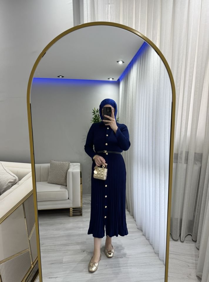 GOLD DÜĞMELİ TRİKO ELBİSE