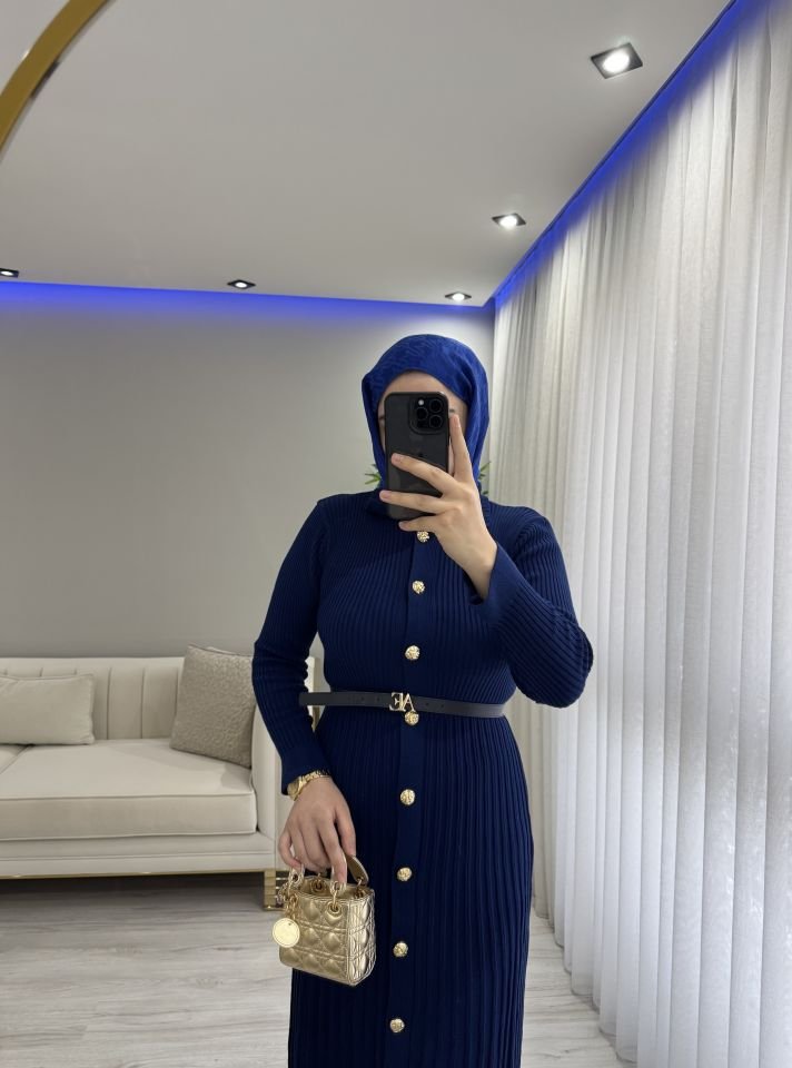 GOLD DÜĞMELİ TRİKO ELBİSE