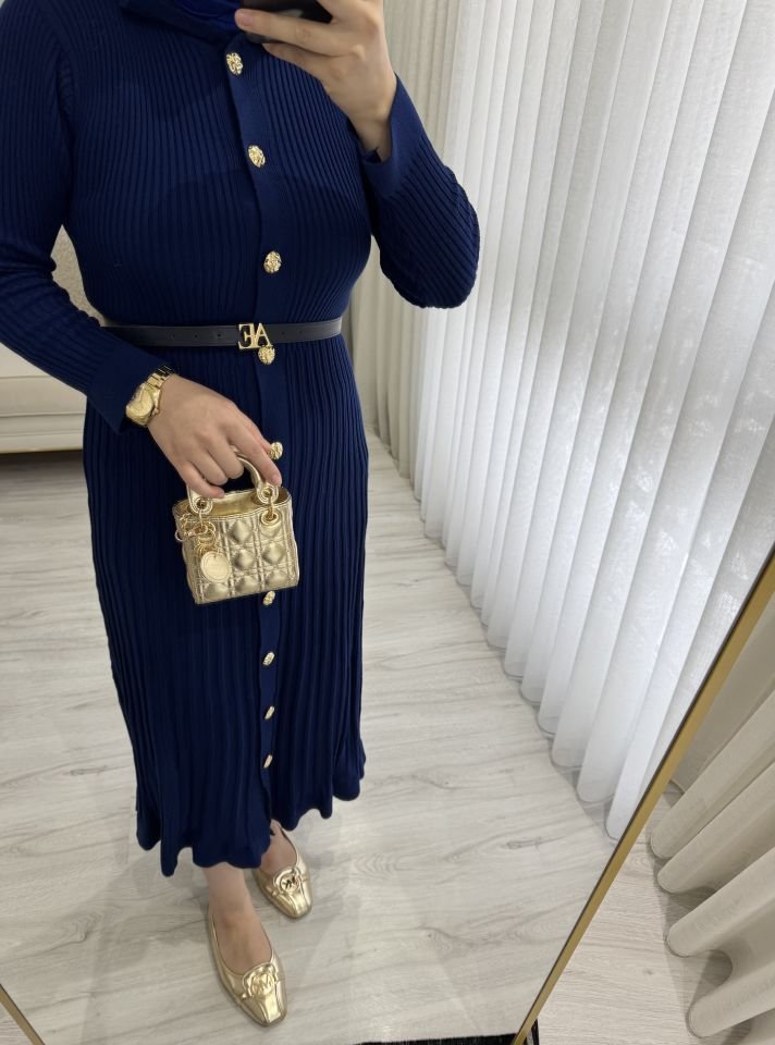 GOLD DÜĞMELİ TRİKO ELBİSE