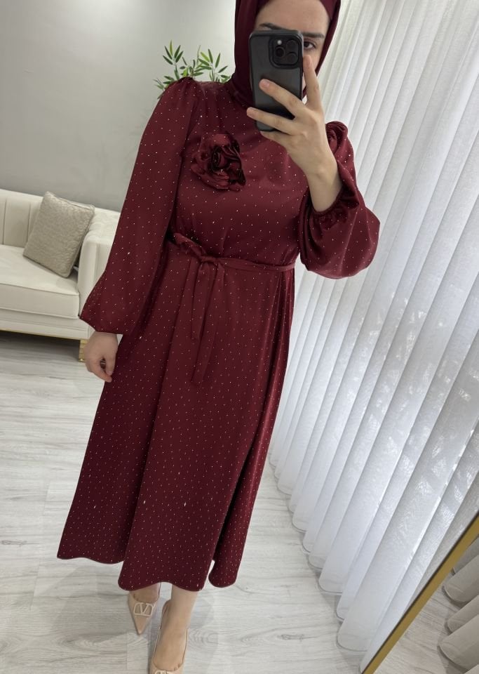 Taşlı saten elbise bordo