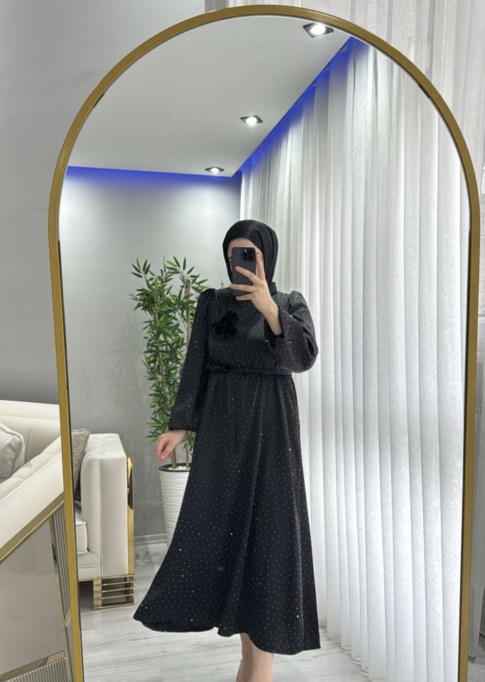 Taşlı saten elbise siyah