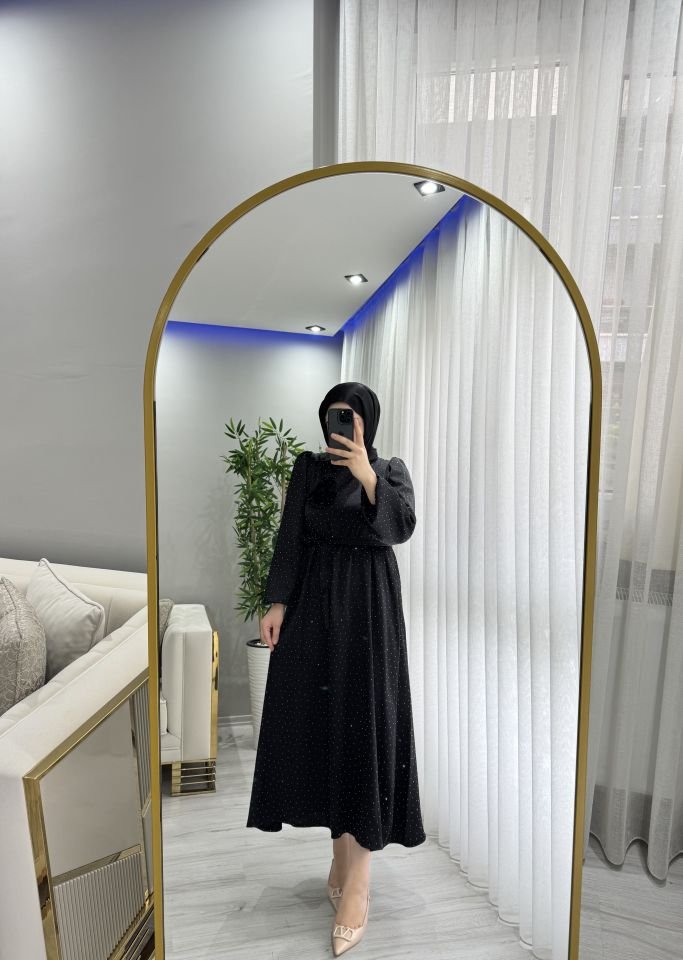 Taşlı saten elbise siyah