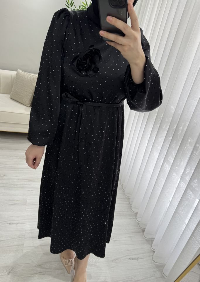 Taşlı saten elbise siyah